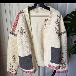 POL cream oversized quilted jacket (S)